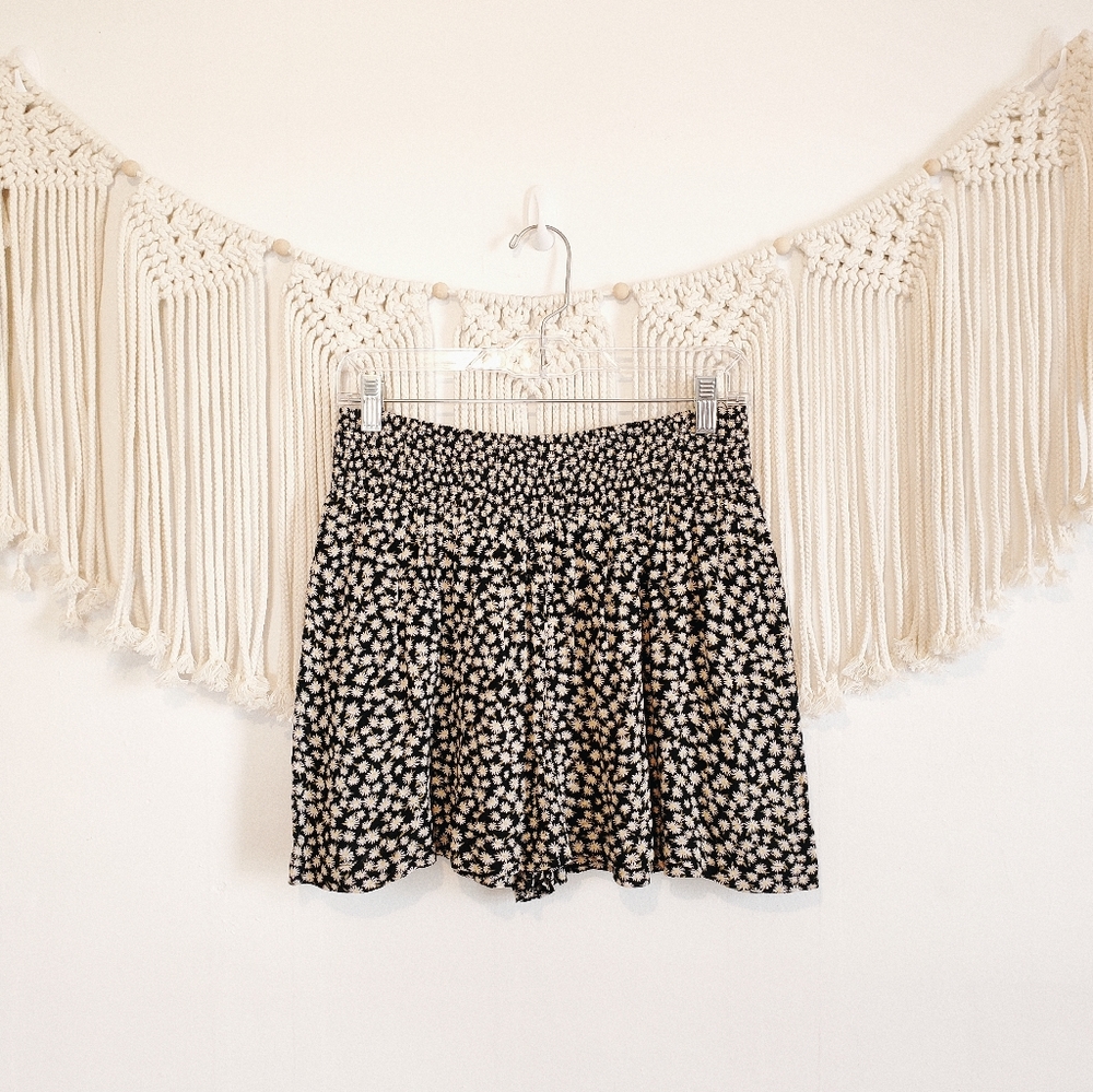 AE Black Daisy Floral Dainty Pull On Smocked Short